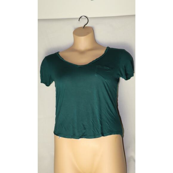 Green Shirt 14x18 - Picture 1 of 3